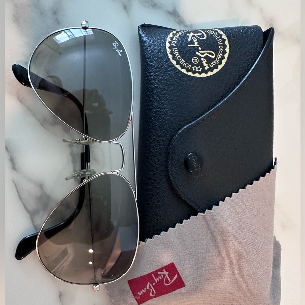 Authentic Ray Ban 3025 Aviator Sunglasses